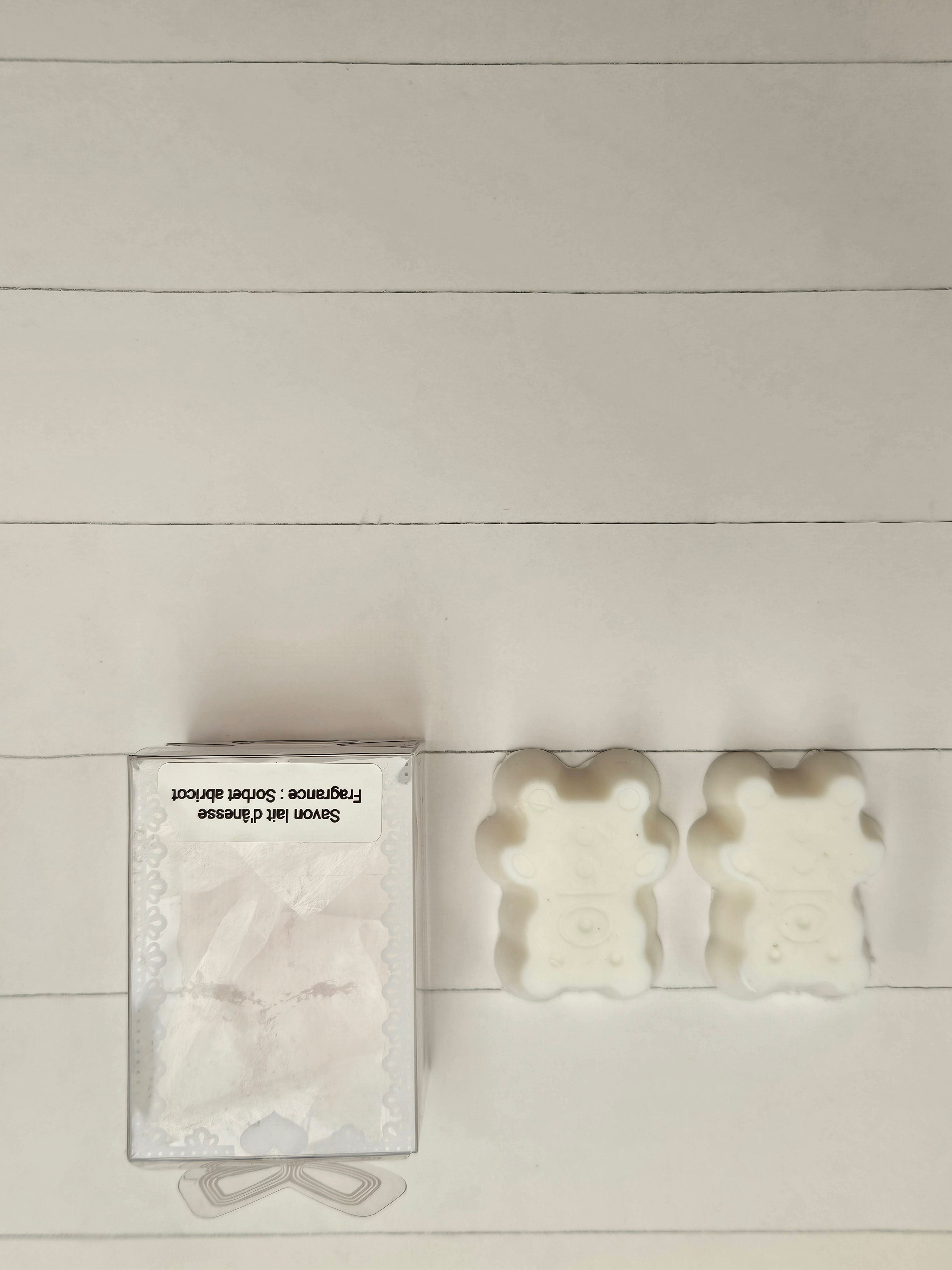 savon enrichit au lait d'ânesse parfumé avec des fragrances